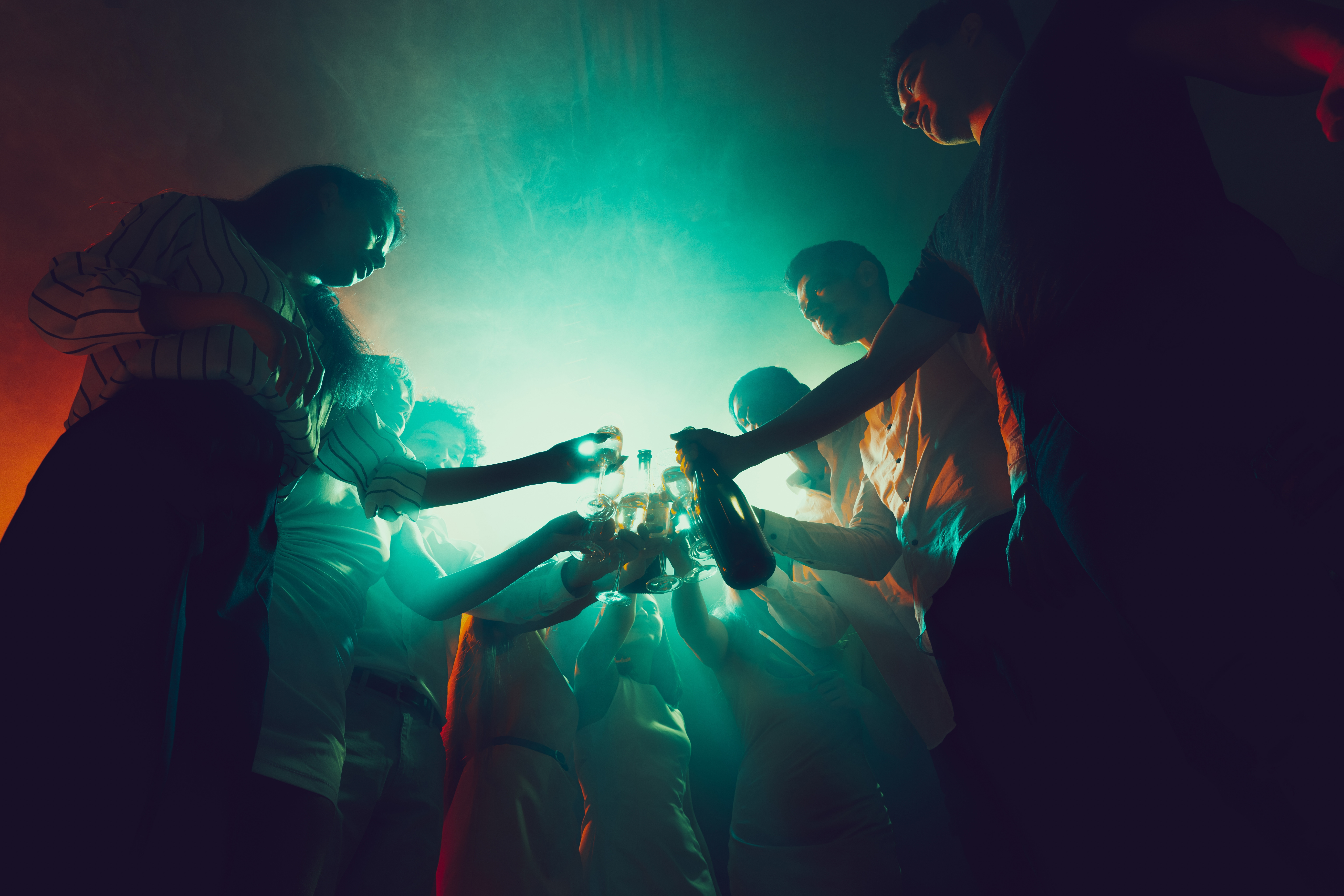 Studiu DGASMB: 70% dintre elevii bucureșteni au consumat alcool, 15% substanțe interzise. Semnal de alarmă pentru autorități