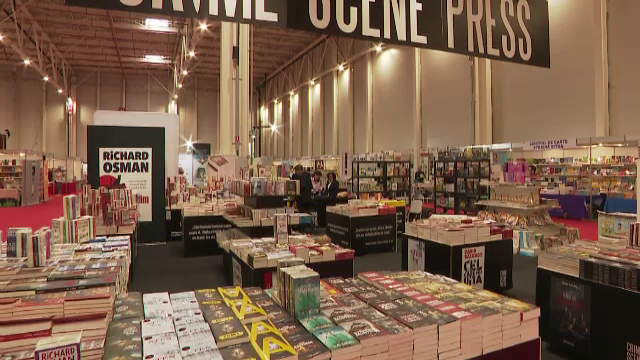 Bookfest aduce sute de titluri noi, dar românii rămân fideli ficțiunii și biografiilor. Ce e nou anul acesta