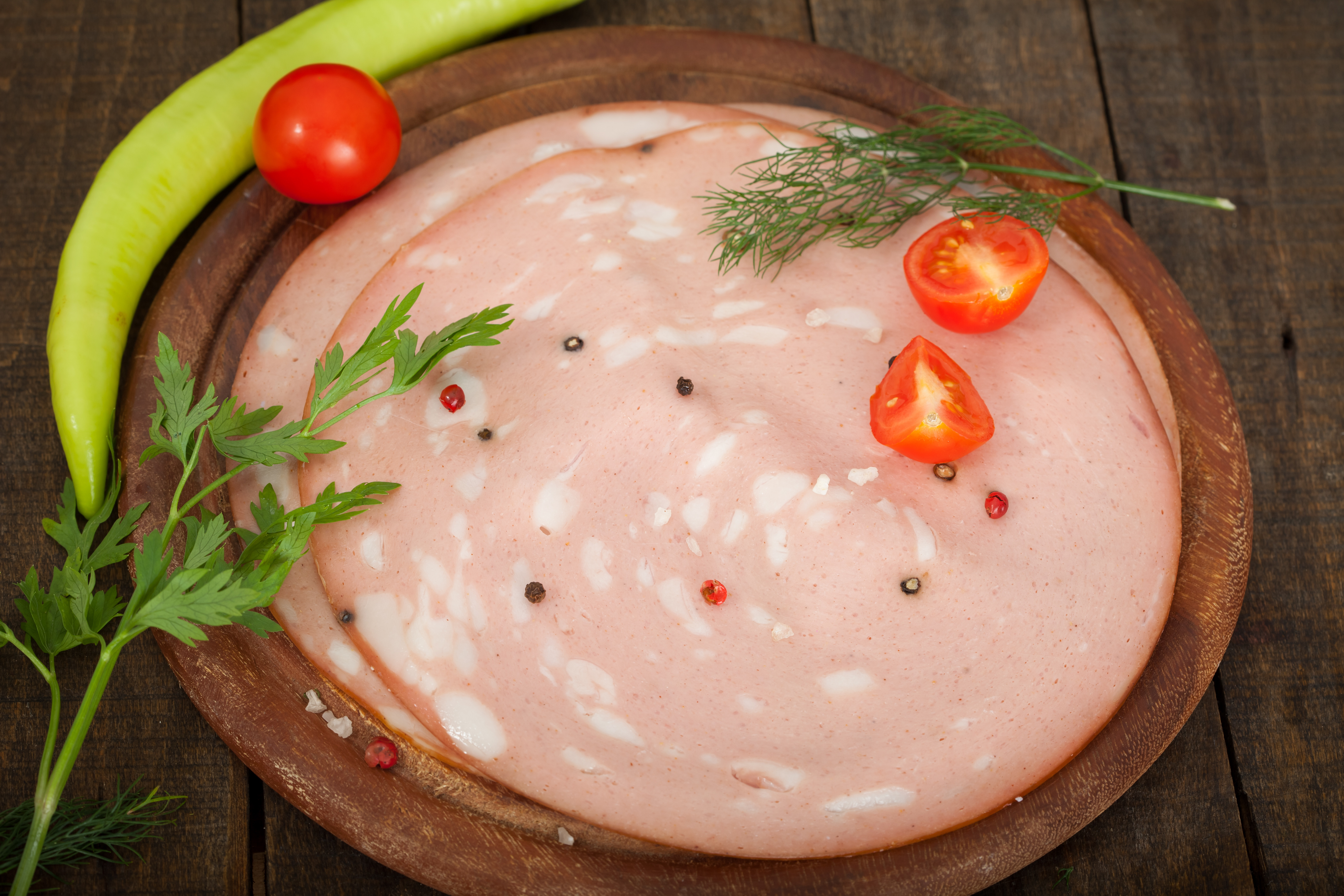 Parizer de casă – rețeta simplă, fără chimicale, cu ingrediente naturale. Cum să obții gustul copilăriei în câțiva pași