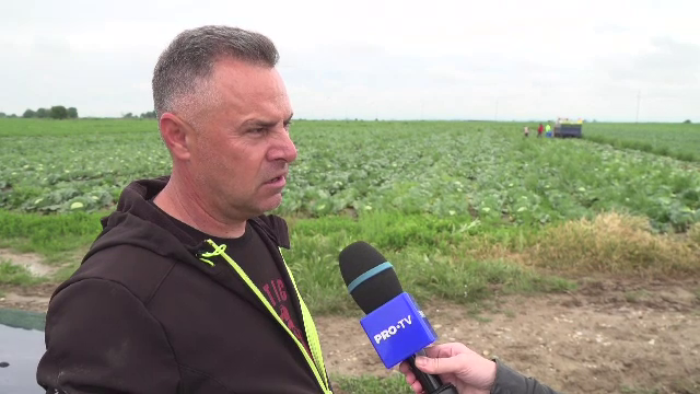 Trei bărbați au căzut rând pe rând într-un bazin în care puneau varză la murat, iar unul a murit. Ce spun rudele