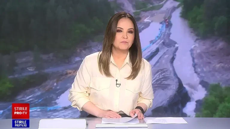 Localnicii au adus coroane și lumânări la intrarea în Salina Praid. Oamenii se tem de colapsul economic din toată zona