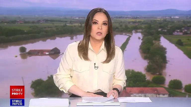 Localnicii au adus coroane și lumânări la intrarea în Salina Praid. Oamenii se tem de colapsul economic din toată zona