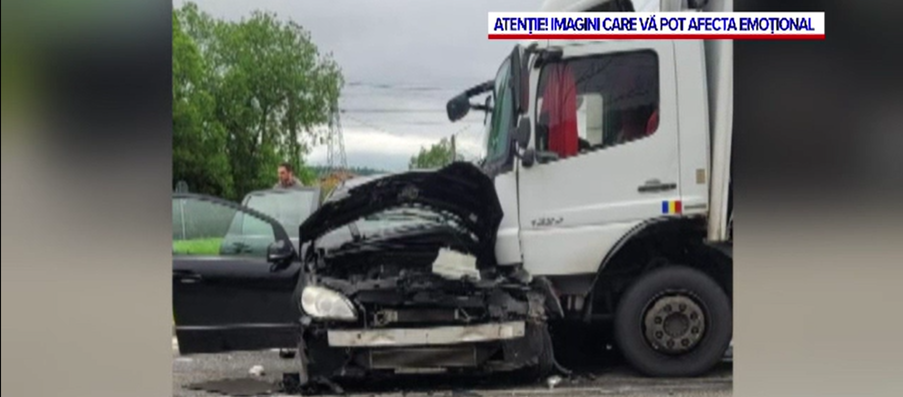 Accident grav în Petroșani. Un șofer a ajuns de urgență la spital