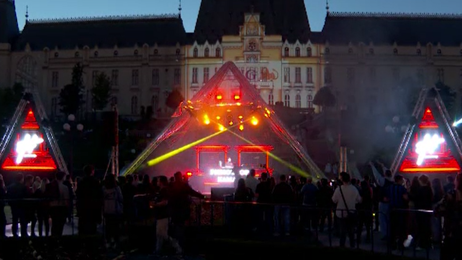 Mii de oameni au dansat până în zori la Iași în cadrul unui festival. „E foarte fain, chiar peste așteptări”