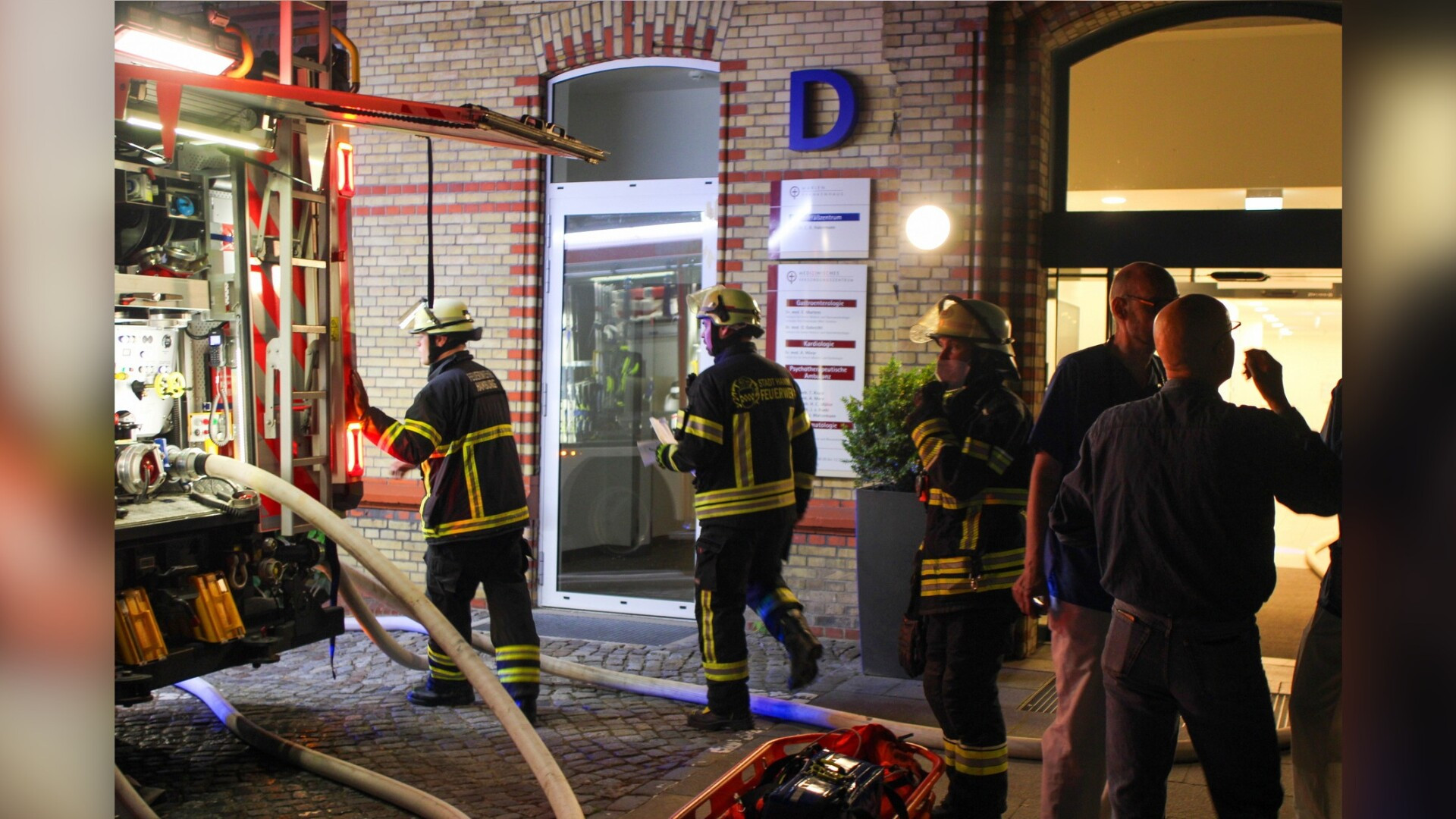 Trei persoane au decedat, iar alte zeci sunt rănite în urma unui incendiu care a izbucnit la un spital din Germania