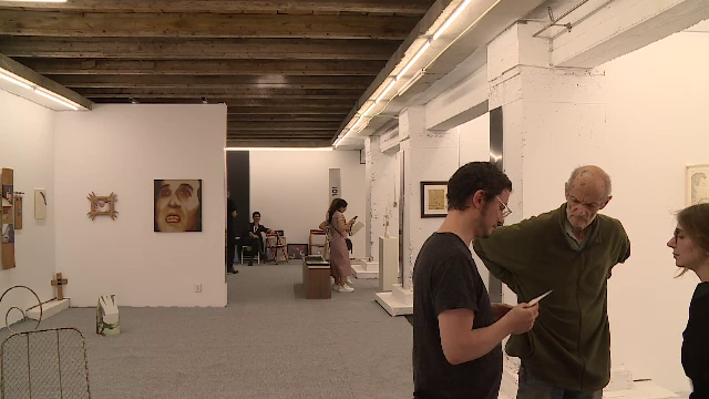 Analiză: Românii între 35-56 ani investesc tot mai mult în arta contemporană, participând masiv la târguri și festivaluri
