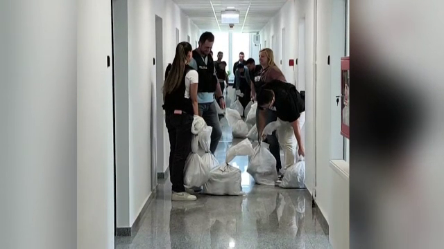 Trei dintre bărbaţii implicați în jaful de 10 milioane de lei de la Poșta din Timișoara au fost trimiși în judecată