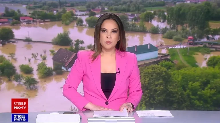 Ce au găsit oamenii din zonele inundate în locuințele lor. „Nu avem unde să dormim”