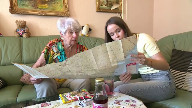 Vârstnicii din Germania, măcinați de singurătate au acum o speranță: „Timea m-a învățat să joc Skip-Bo”