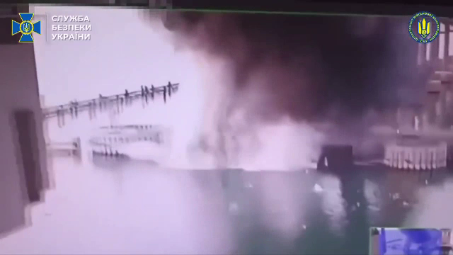 Cum a reușit Ucraina să lovească din nou Podul Crimeii. A detonat 1.100 tone de exploziv la primele ore ale dimineții