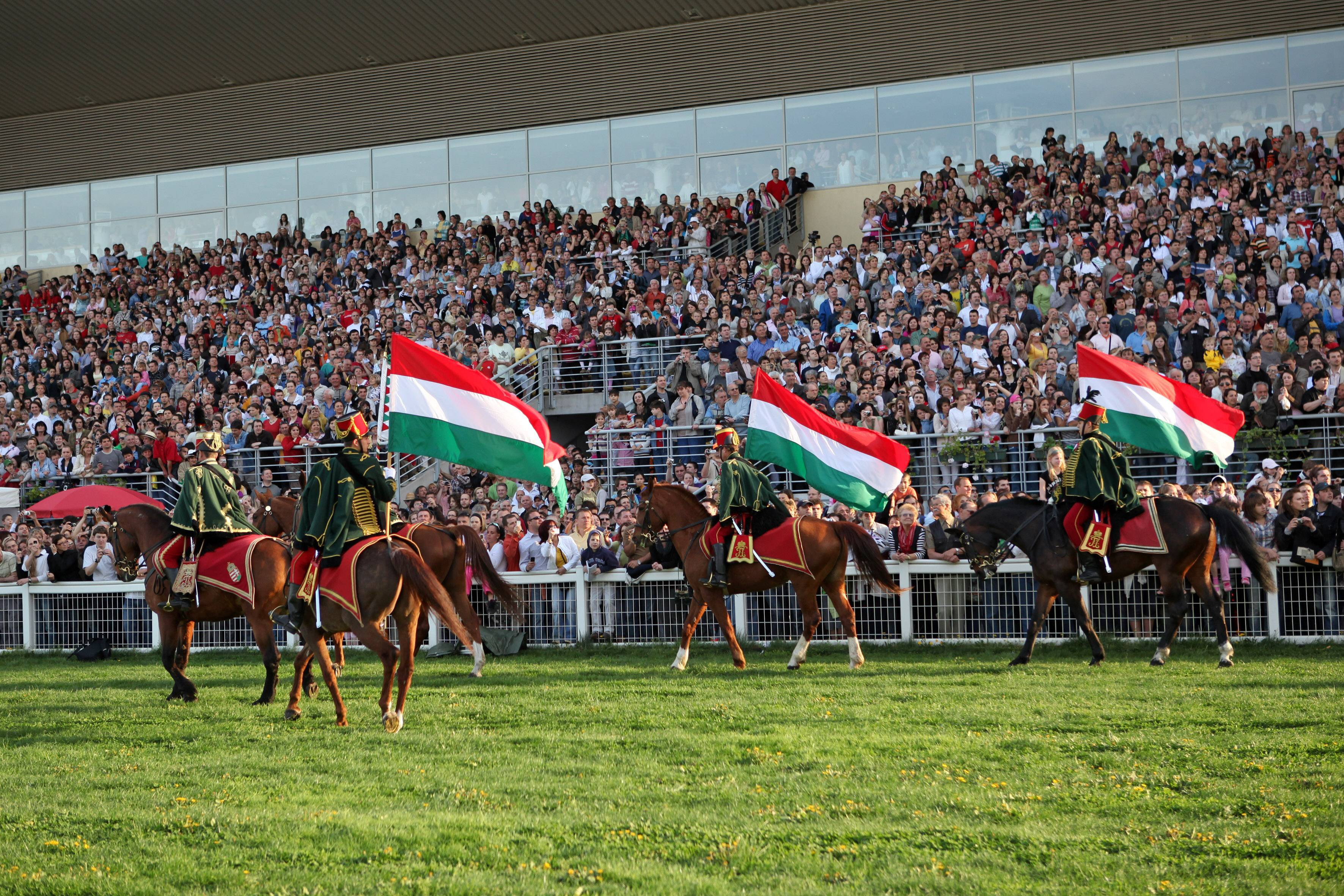 Guvernul Viktor Orban propune ca parada Pride să se desfășoare pe un hipodrom din Budapesta