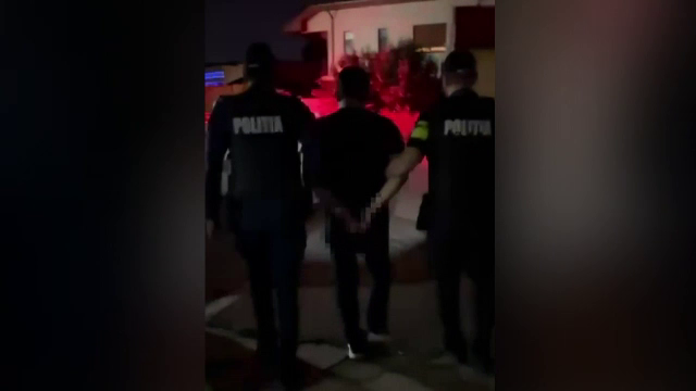 A incendiat un autoturism după ce a ținut „dușmănia” 10 ani. Piromanul din Craiova nu știa însă că mașina fusese vândută