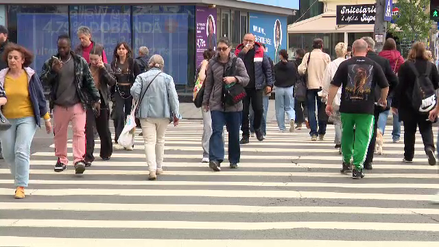 Câți bani are acum în cont un român cu salariu mediu care a contribuit timp de 17 ani la Pilonul II