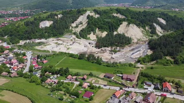 Salrom, acuzat că a organizat o cină de lux din bani publici la Praid, în timp ce salina se prăbușea. Cum se apără conducerea