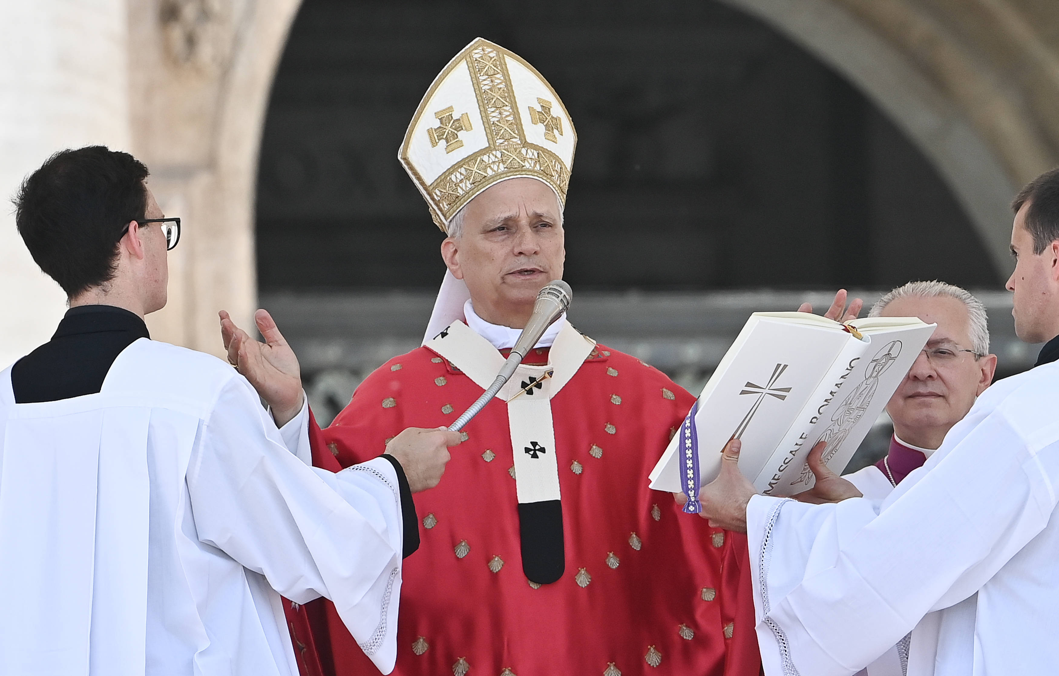 Papa Leon a criticat dur mișcarea naționalistă, în timpul slujbei de Rusalii: „Nu există loc pentru prejudecăți și ziduri”