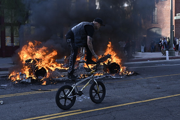 „Nu am avut nicio problemă până când nu a intervenit Trump”, guvernatorul Californiei cere retragerea Gărzii Naționale din LA