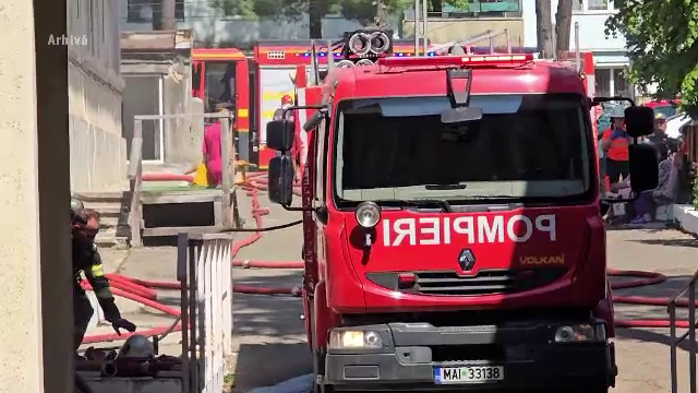 Alertă la Spitalul Județean din Vaslui. Un salon s-a umplut cu fum. Pompierii au intervenit de urgență