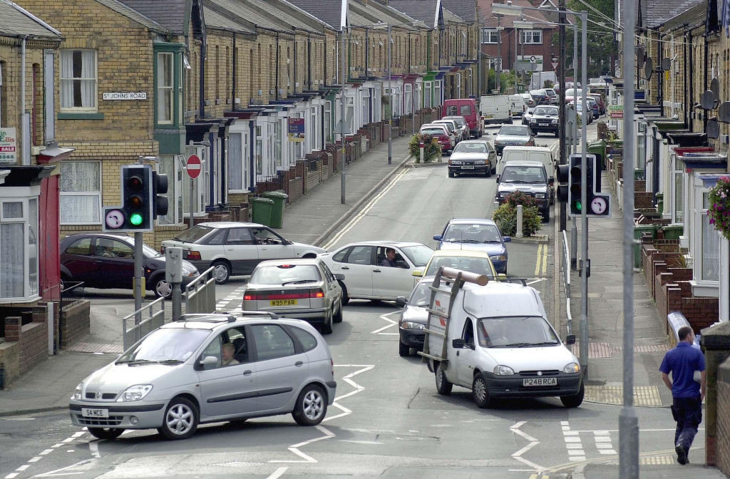 Milioane de vârstnici din Marea Britanie vor primi ajutoare de încălzire iarna viitoare. La ce câștiguri se oprește sprijinul