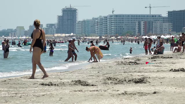 Turiștii au „tras” de vacanța de Rusalii până în ultima clipă. Românii au cheltuit peste 14.000.000 de euro