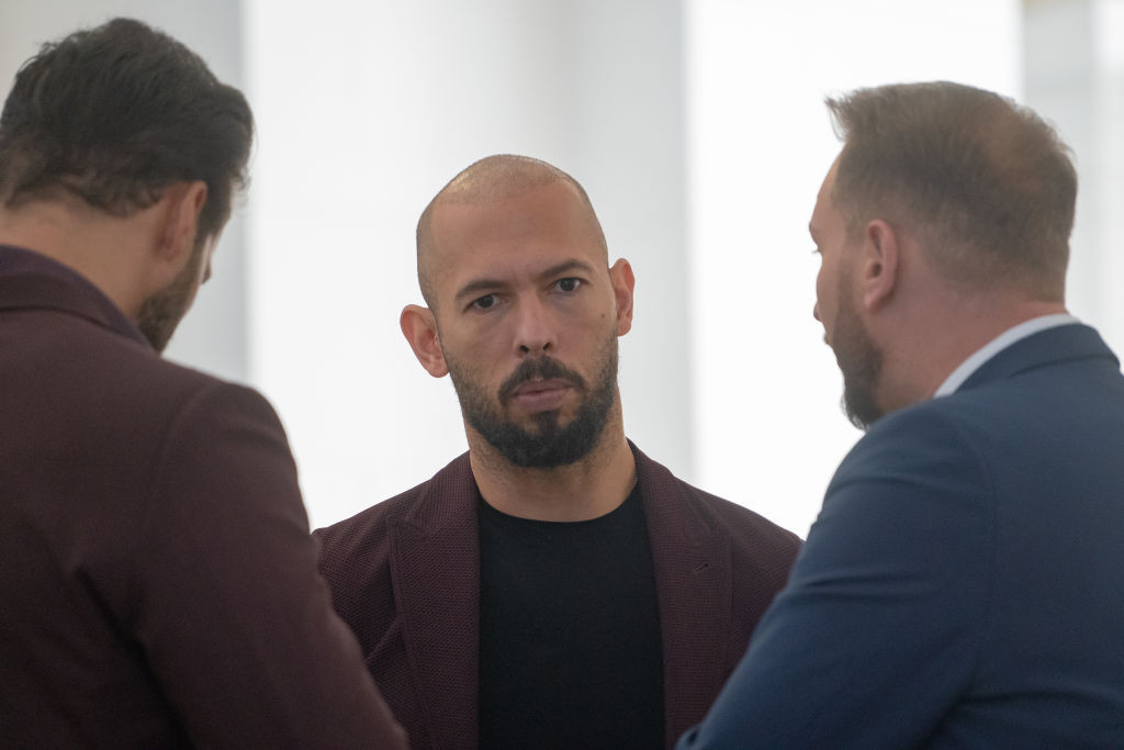 Procesul contra lui Andrew Tate pentru abuzuri fizice şi sexuale a fost devansat în 2026