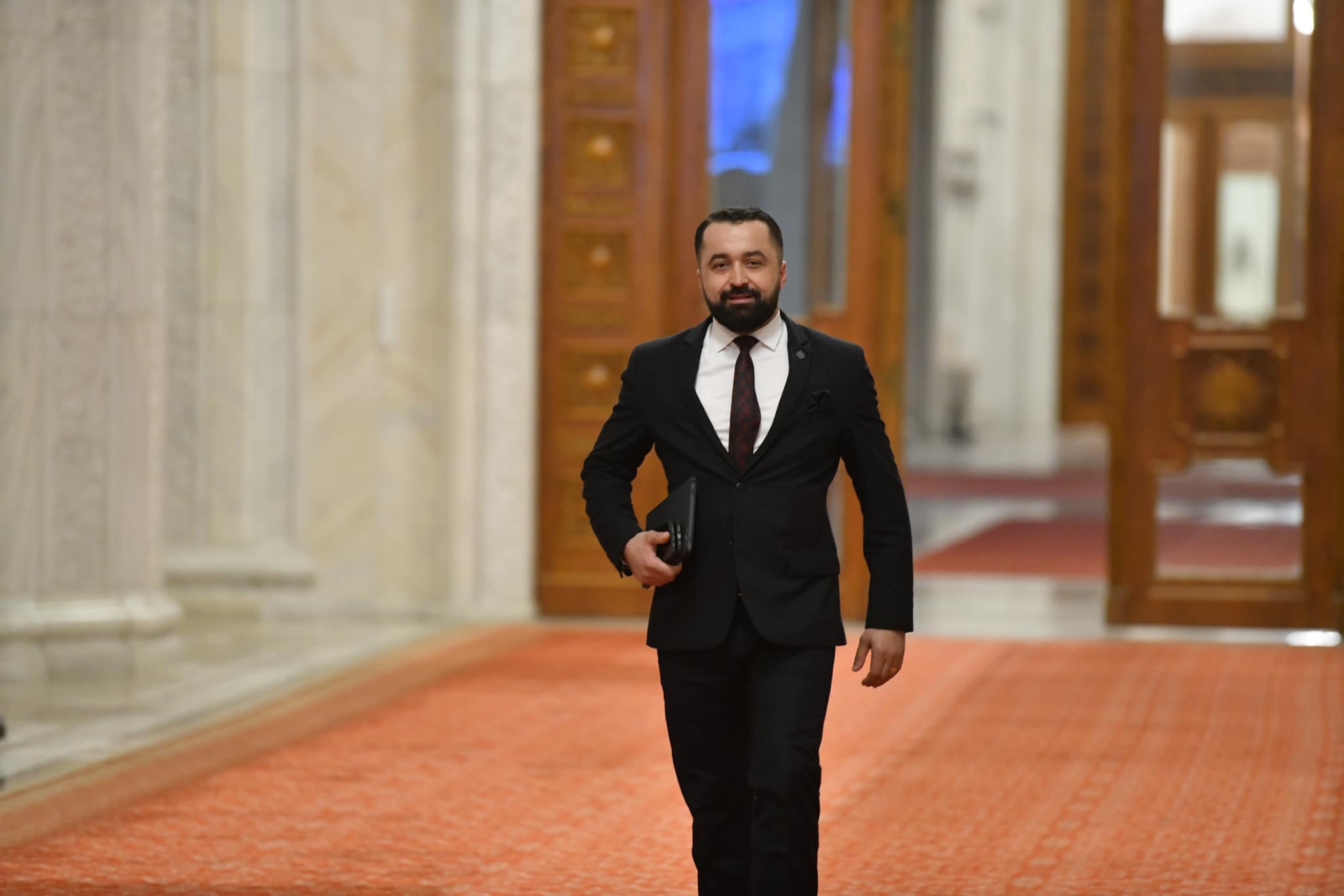 Deputatul Ciprian Ciubuc, exclus din grupul parlamentar S.O.S. Cu ce a supărat-o pe Șoșoacă