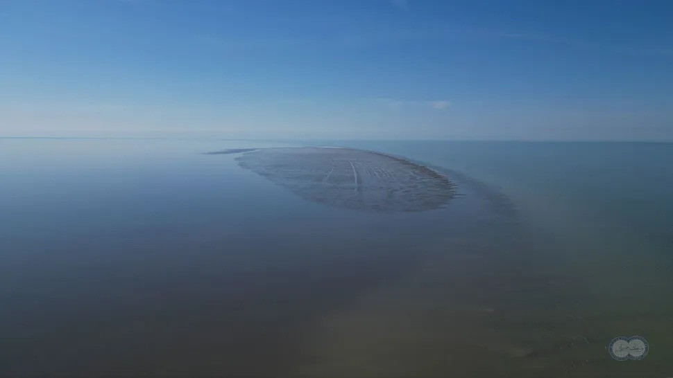 O nouă insulă a fost descoperită în Marea Caspică de cercetători ruși. Cum a ieșit la suprafață