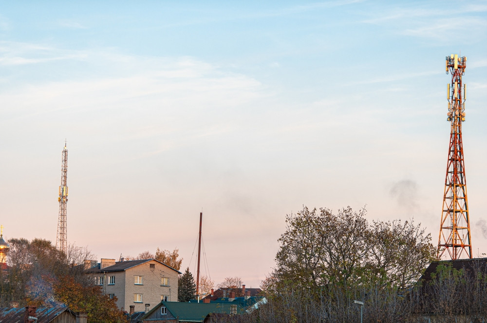 Guvernul nu are de gând să elimine sporul de antenă, dar a găsit totuși o problemă: Să fie sumă fixă, nu procent din salariu