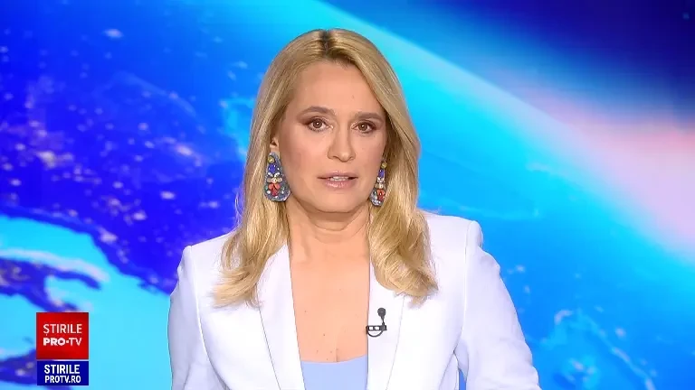 Orlando Bloom, a atras din nou toate privirile. Cum a apărut alături de câinele său pe covorul roșu. GALERIE FOTO