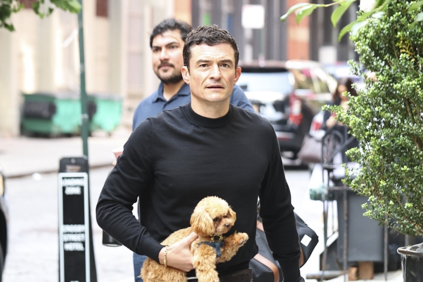 Orlando Bloom, interviu surpriză pe străzile din New York. Actorul a dezvăluit ce și-ar dori de la viitoarea sa parteneră