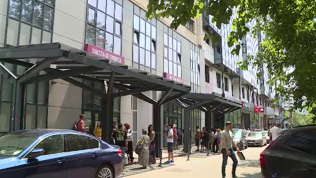 Câți români și-au făcut buletin electronic până acum. „Programările sunt full până aproape de luna septembrie”