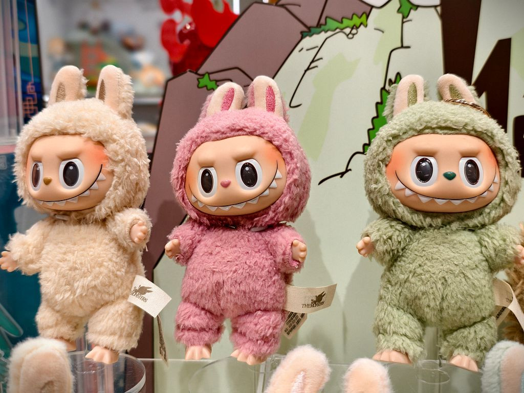 Isteria păpușilor Labubu. Firma chineză care le produce prevede o creştere a profitului cu cel puţin 350%. Ce spun experții