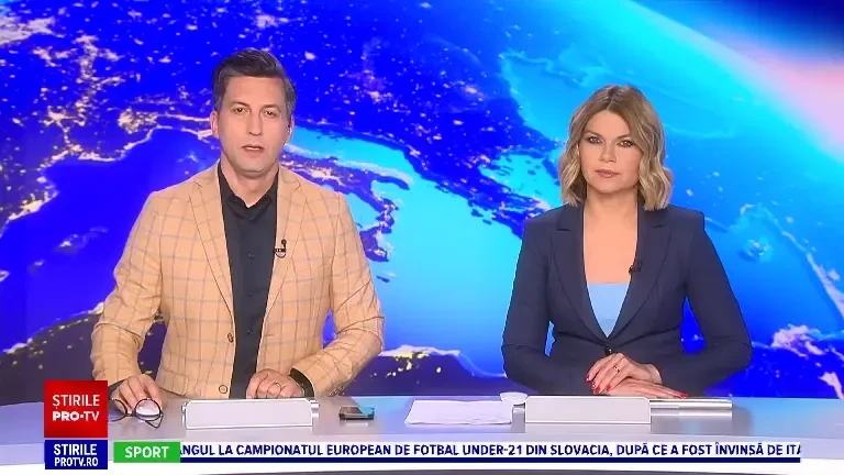 Furtună puternică în Iași. Un bloc a rămas fără acoperiș, iar unul dintre celebrii „plopi fără soț” a fost doborât de vânt