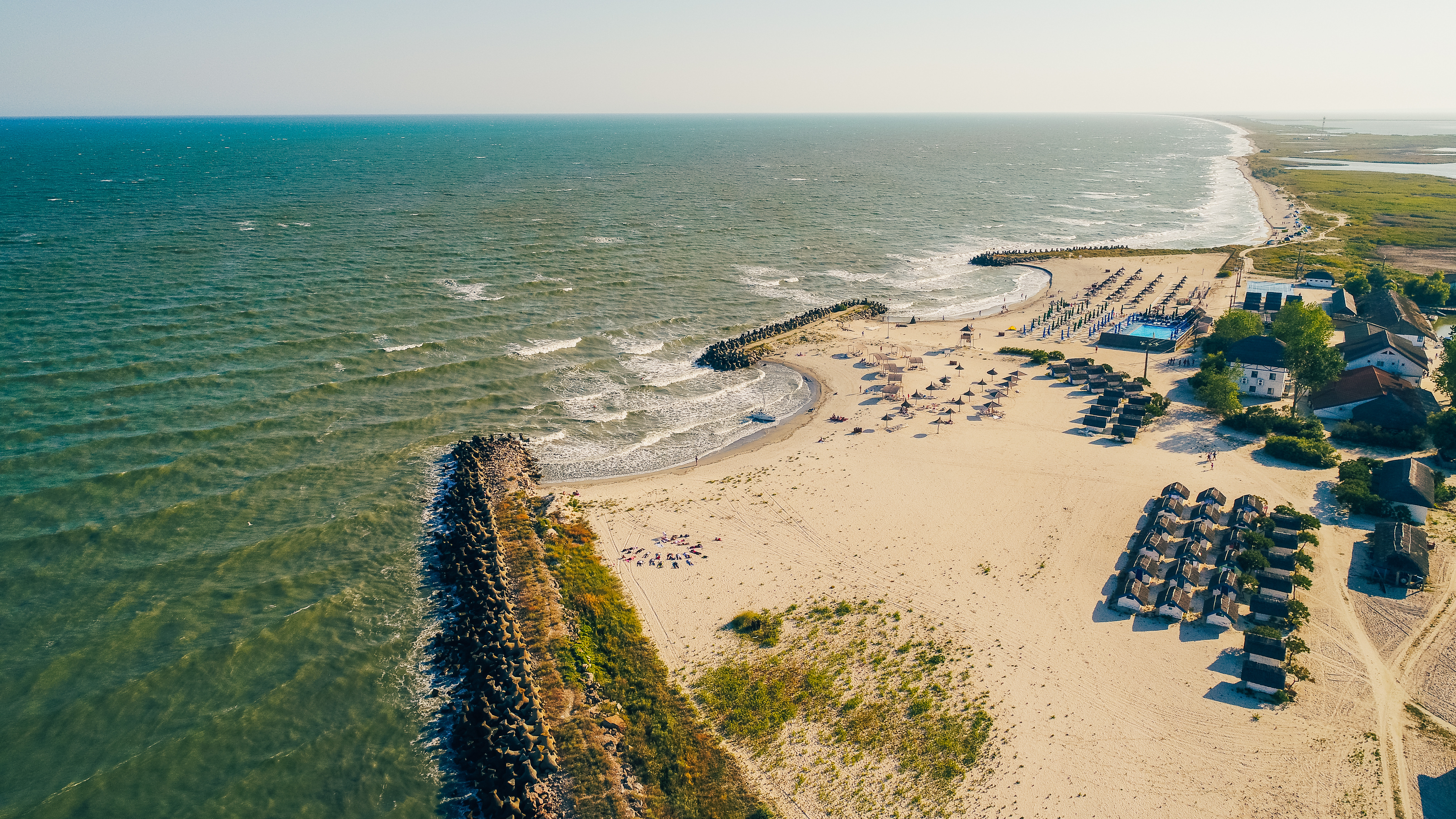 Tulcea – locul de vacanță care le are pe toate: oraș, deltă, litoral