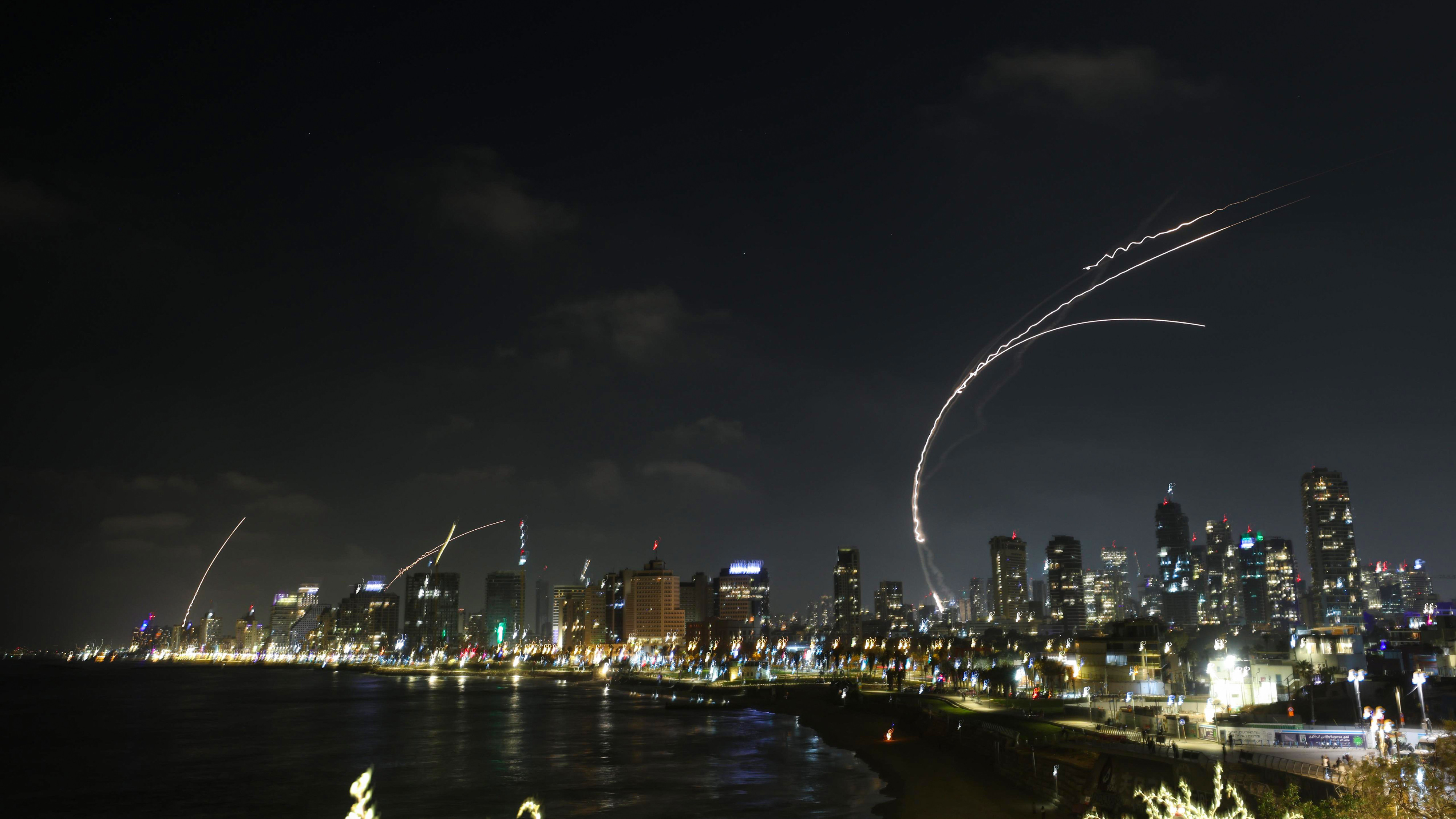 Iordania, Siria și Liban au anunțat că redeschid spațiile aeriene. Aeroporturile din Israel și Iran rămân închise