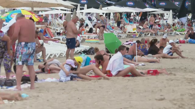 Ultimele zile cu prețuri mici prin „Litoralul pentru toți”. Peste 50.000 de turiști au ajuns la mare în weekend