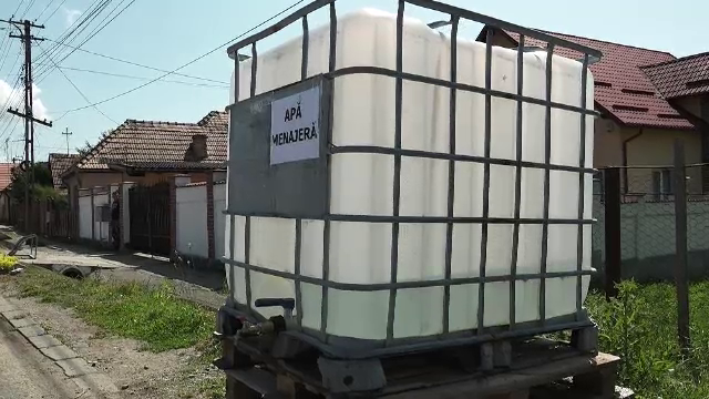 „E deplorabil!”. Localnicii din județul Mureș, disperați. Se spală la lighean și speră ca Salina Praid să nu cedeze din nou