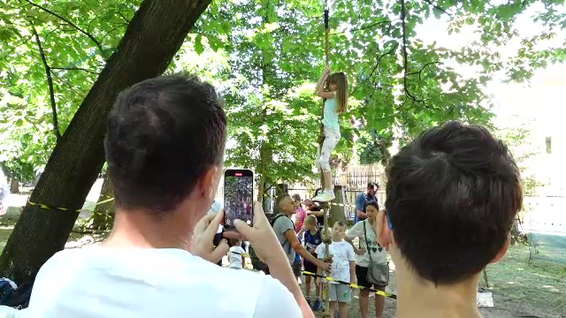 Copiii din Baia Mare se joacă de-a meseriile părinților: „Mi-ar plăcea să ajung doctor. Îmi place să fac bine.”