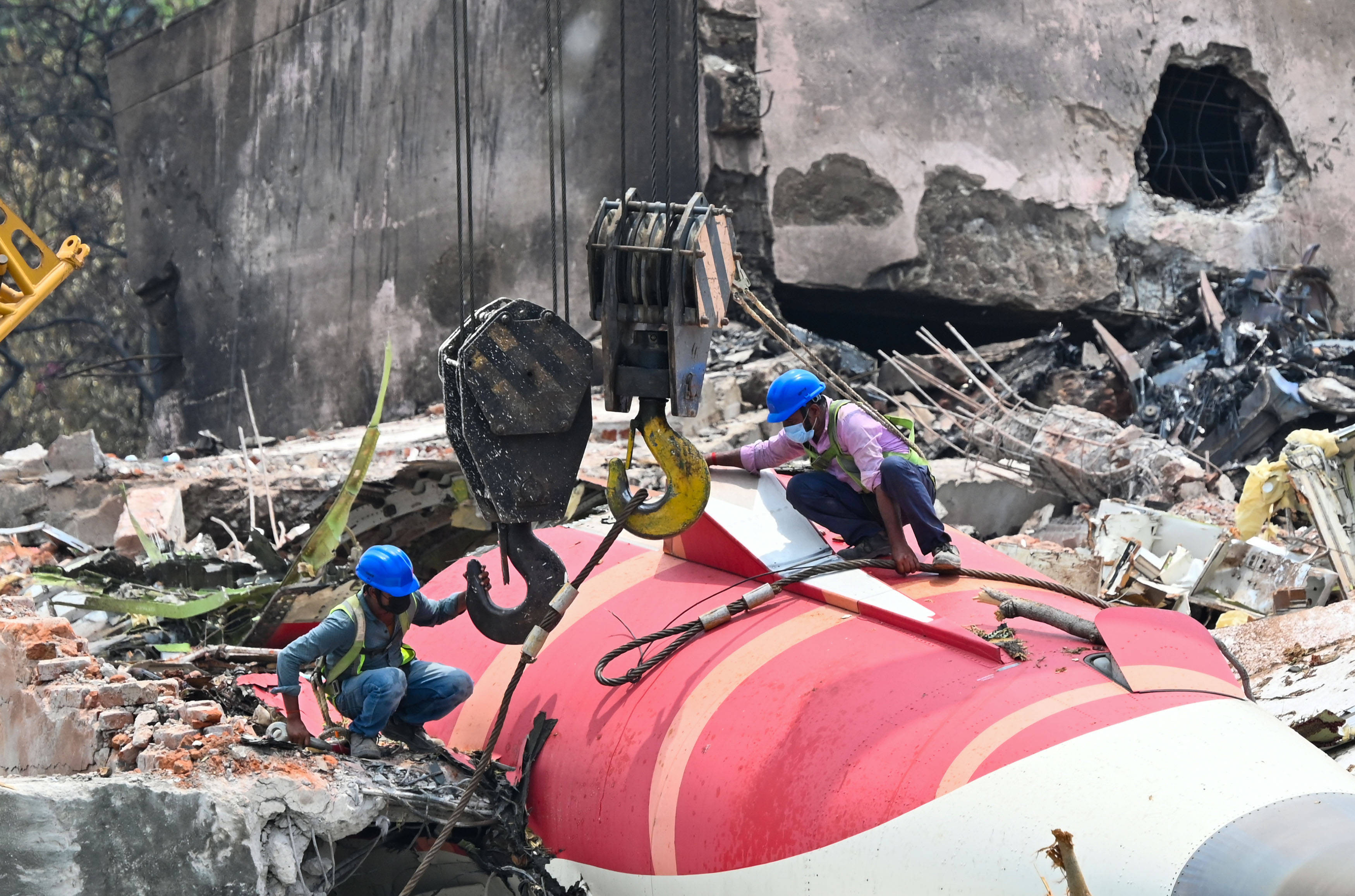 Cutiile negre, în centrul anchetei prăbușirii avionului Air India. Ce decizie a luat AAIB