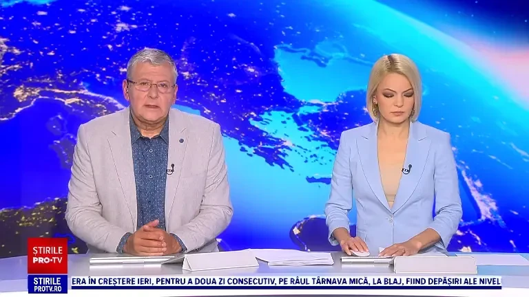 Impact frontal între o mașină și un microbuz, în Botoșani. Zece persoane au fost rănite, după ce șoferul ar fi adormit