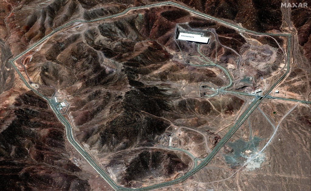 Singura ţară care deţine o bombă care ar putea distruge situl nuclear al Iranului, îngropat adânc în munți