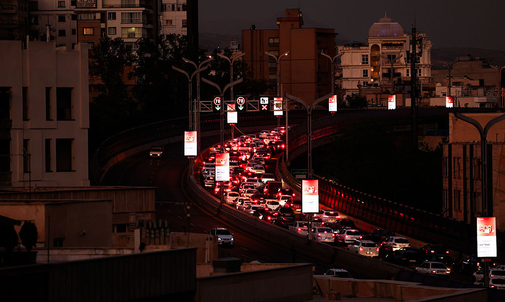 Exodul Teheranului a început. Unde fug localnicii după atacurile israeliene devastatoare asupra capitalei Iranului
