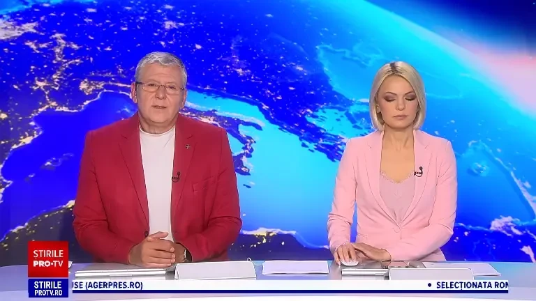 Un cerb a fost surprins în timp ce părea că își face un selfie în fața camerei de supraveghere