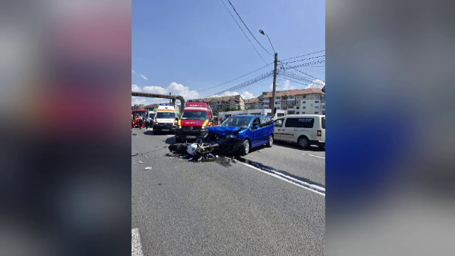 Accident grav în Petroșani între o motocicletă și o mașină. Șoferul autovehiculului era băut la volan. Ce alcoolemie avea