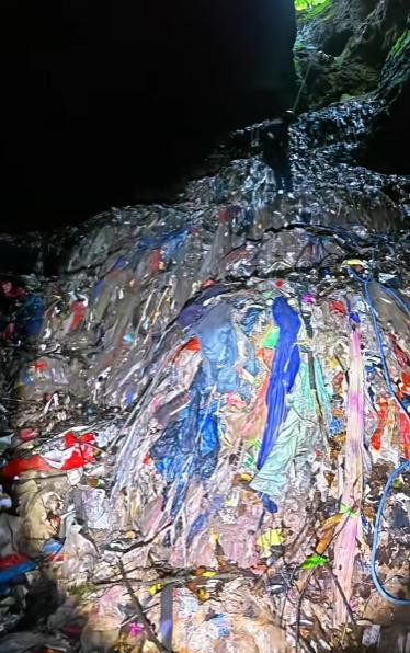 Grămezi de gunoi uriașe, „cât 7-8 etaje”, descoperite în munții care au inspirat peisajele din filmul „Avatar”. FOTO