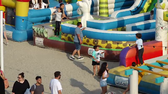 Serbări altfel pentru sfârșitul de an școlar, la Constanța. Cât costă de fiecare copil