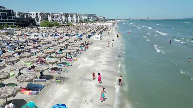 Voucherele de vacanță, în noul sistem, țin turiștii departe. Rezervări mai puține și hotelieri în dificultate
