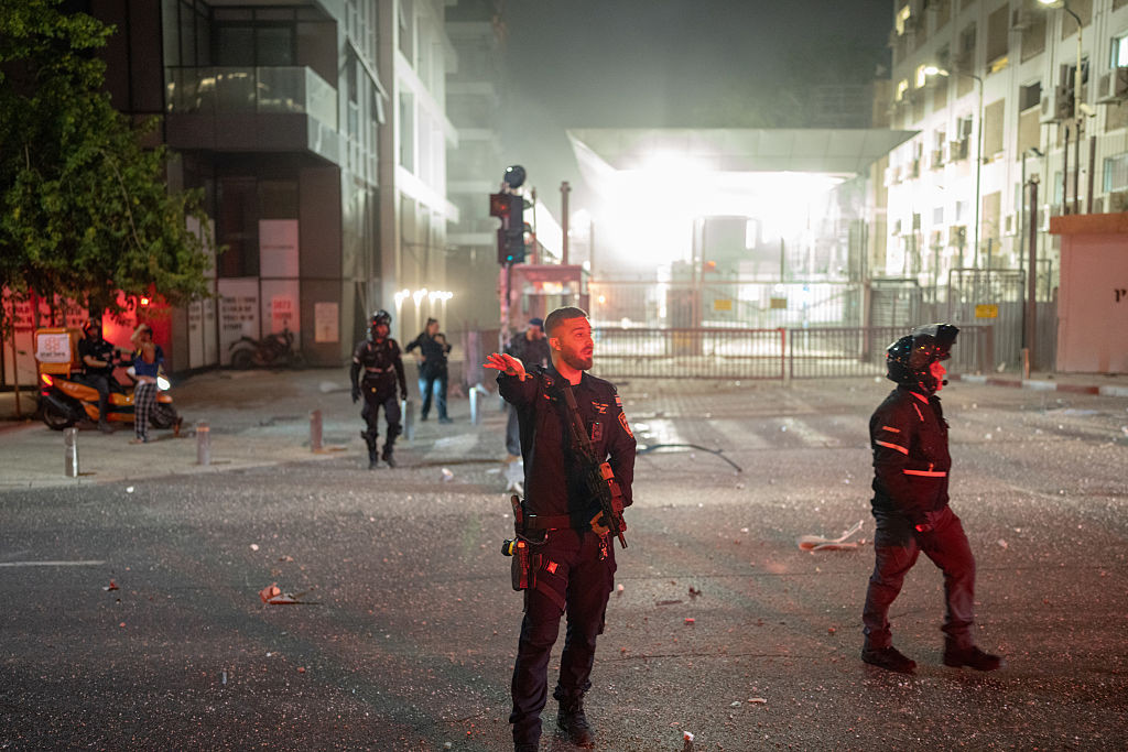 Grenadă explodată în curtea casei ambasadorului Norvegiei din Israel. Ce se află în spatele atacului