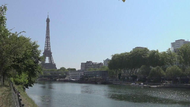 Parizienii și turiștii vor putea înota în Sena din 5 iulie. Autoritățile deschid trei zone dedicate scăldatului