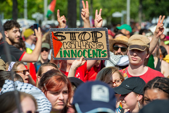 Cel puțin 21 de palestinieni, inclusiv copii, uciși în atacuri israeliene în Fâșia Gaza. Bilanțul deceselor, trecut de 72.000