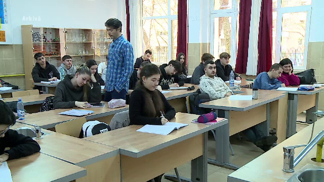 Ministerul Educației a aprobat planurile-cadru pentru liceu. Ce presupun aceste modificări și când intră în vigoare